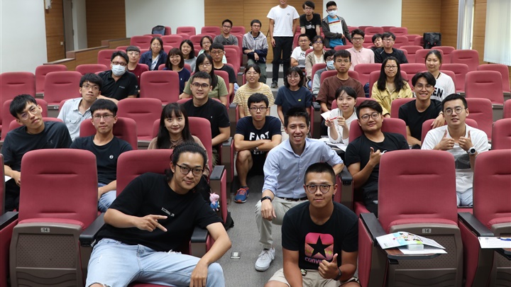 中央大學理學院、工學院開設各類英語課程，及早為學生的職場英語力做好準備。（照片提供／中央大學理學院、工學院）