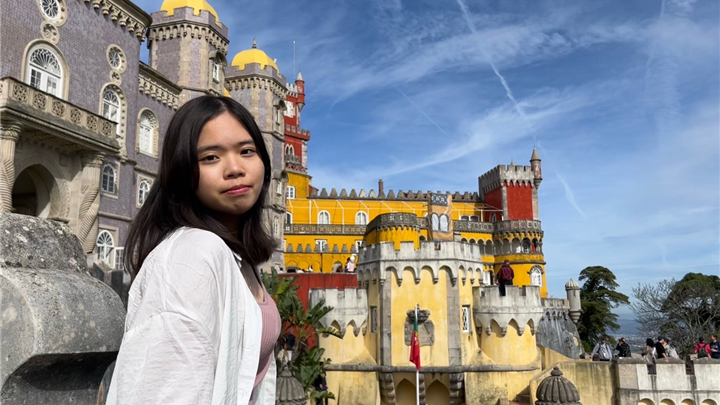 來自台東的黃靖媗17歲就前往比利時當交換學生，擴展自己的學習視野。